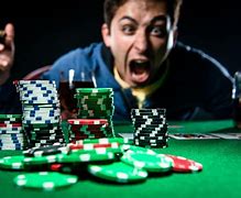 Online Gambling Adalah